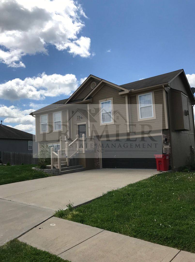 House for rent at 717 SW Tisha Lane, Grain Valley, MO 64029