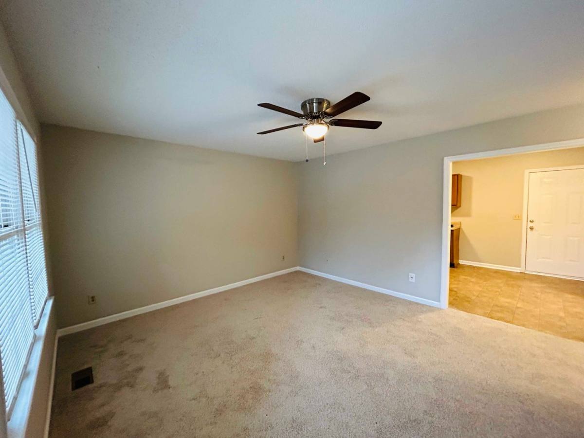 Apartment for rent at 308 Poplar St, Asheboro, NC 27203