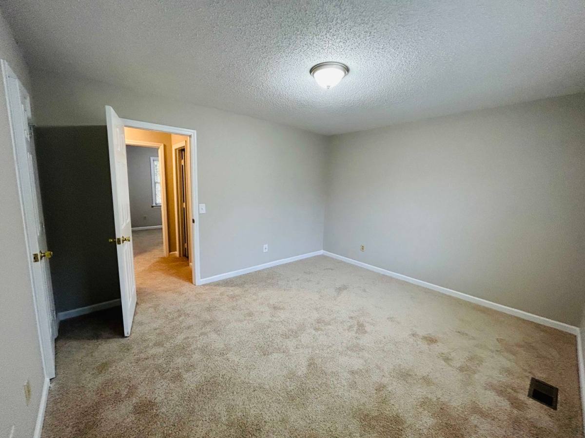 Apartment for rent at 308 Poplar St, Asheboro, NC 27203
