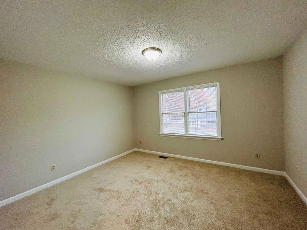 Apartment for rent at 308 Poplar St, Asheboro, NC 27203