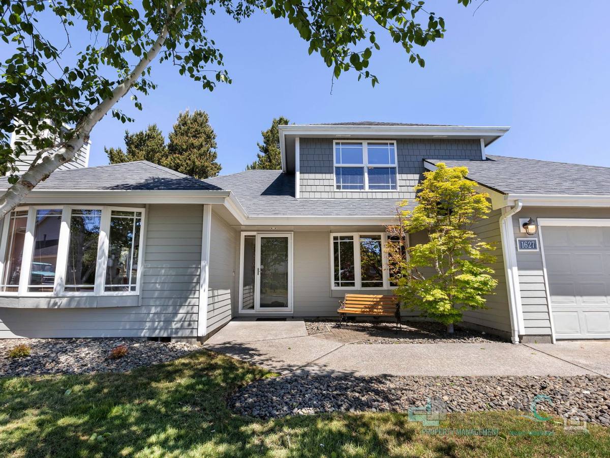 House for rent at 1627 8th Ave, Hammond, OR 97121