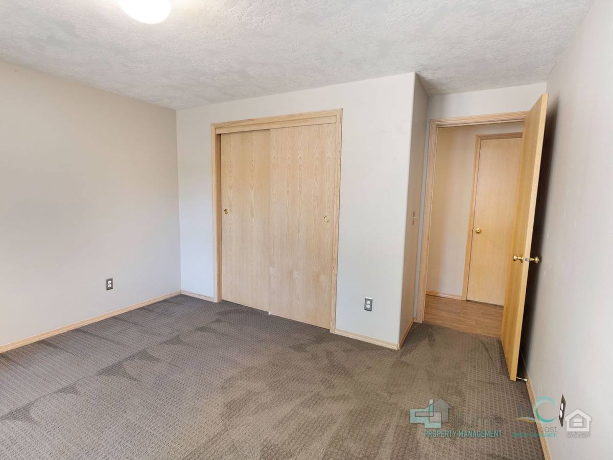House for rent at 1627 8th Ave, Hammond, OR 97121