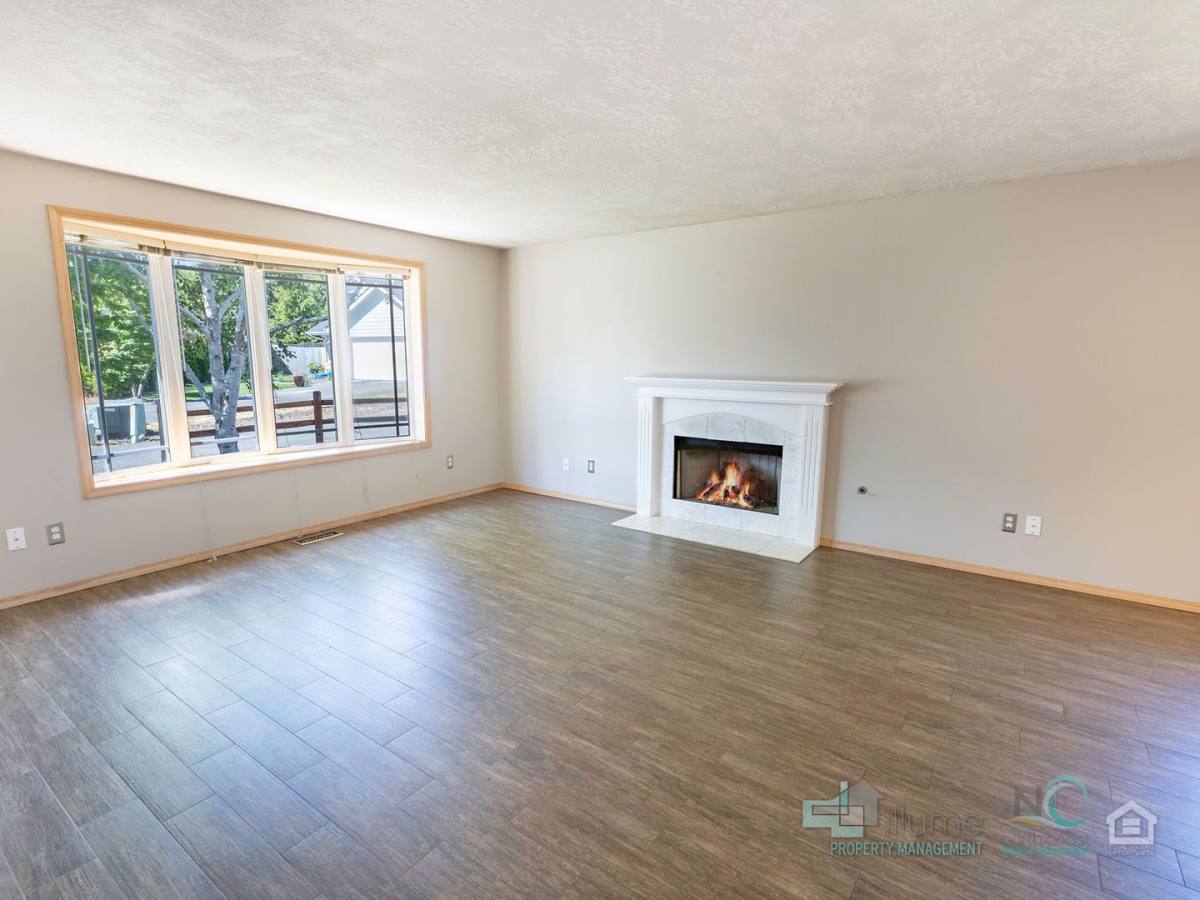 House for rent at 1627 8th Ave, Hammond, OR 97121