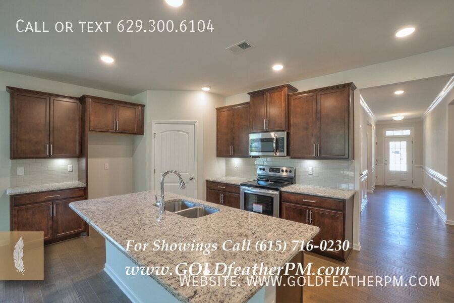 House for rent at 8019 Forest Hills Dr, Spring Hill, TN 37174