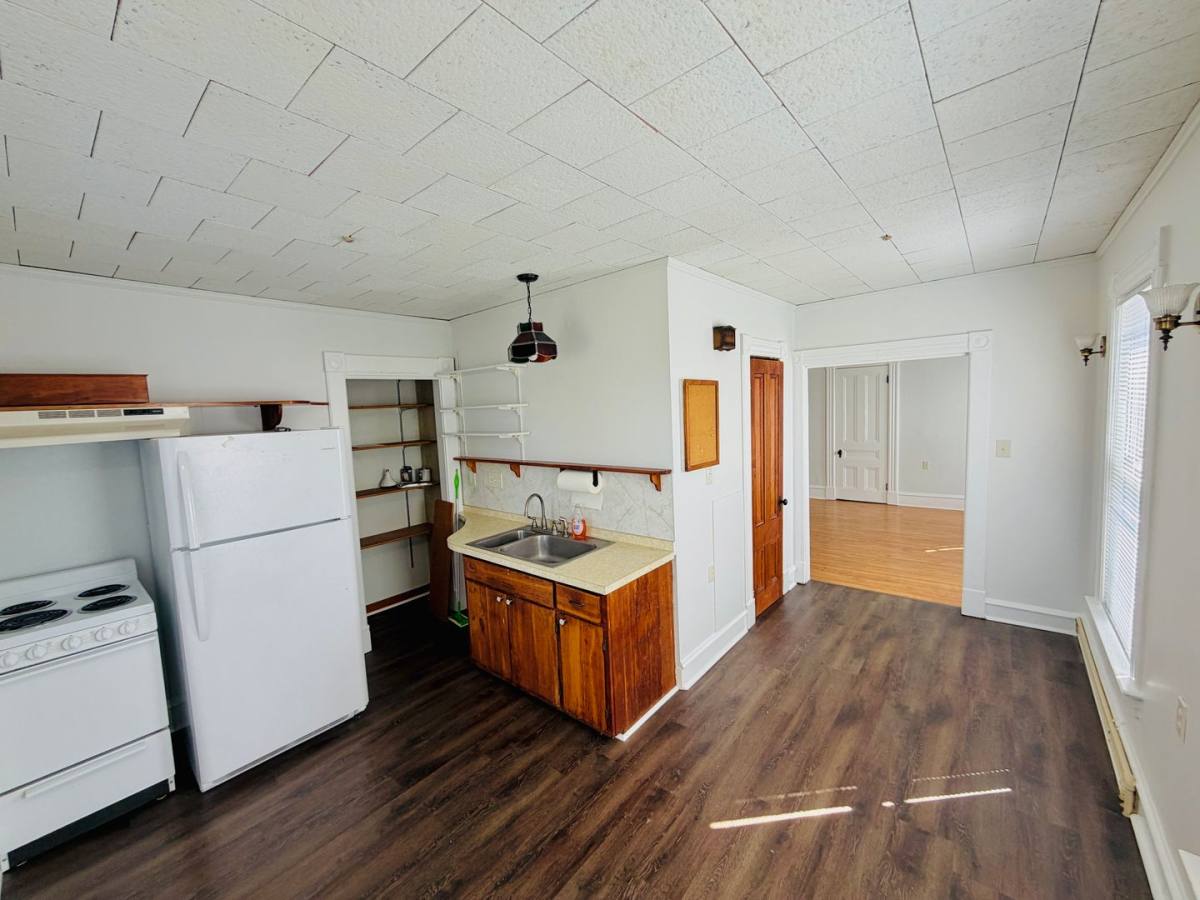 Apartment for rent at 5174 Shelburne Rd, Shelburne, VT 05482