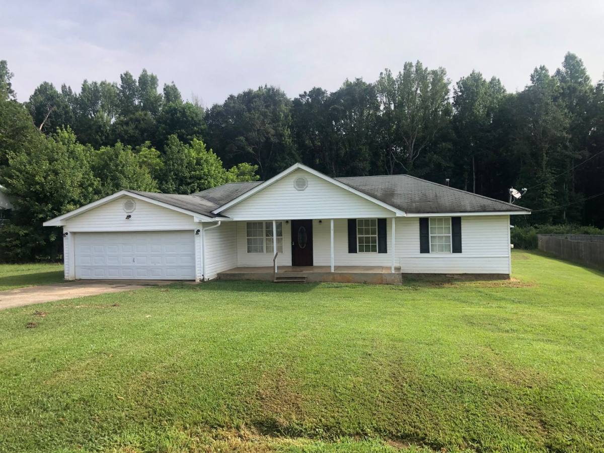 House for rent at 100 Peek Dr, Carrollton, GA 30116