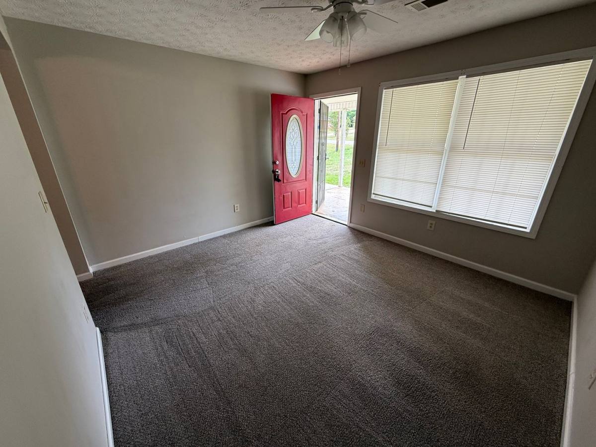 House for rent at 100 Peek Dr, Carrollton, GA 30116