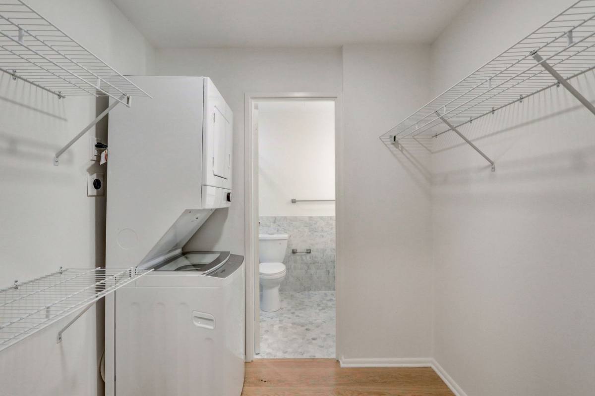 Apartment for rent at 829 Spruce St, Philadelphia, PA 19107