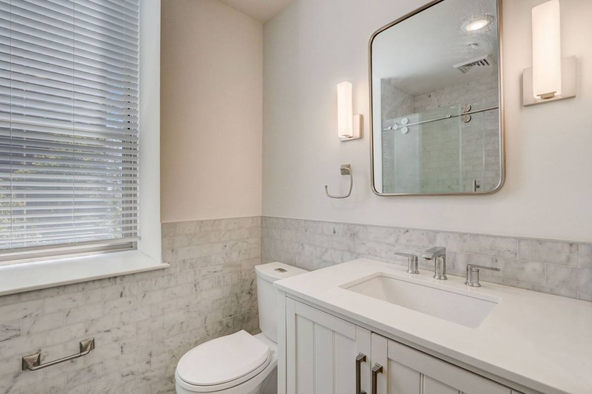 Apartment for rent at 829 Spruce St, Philadelphia, PA 19107