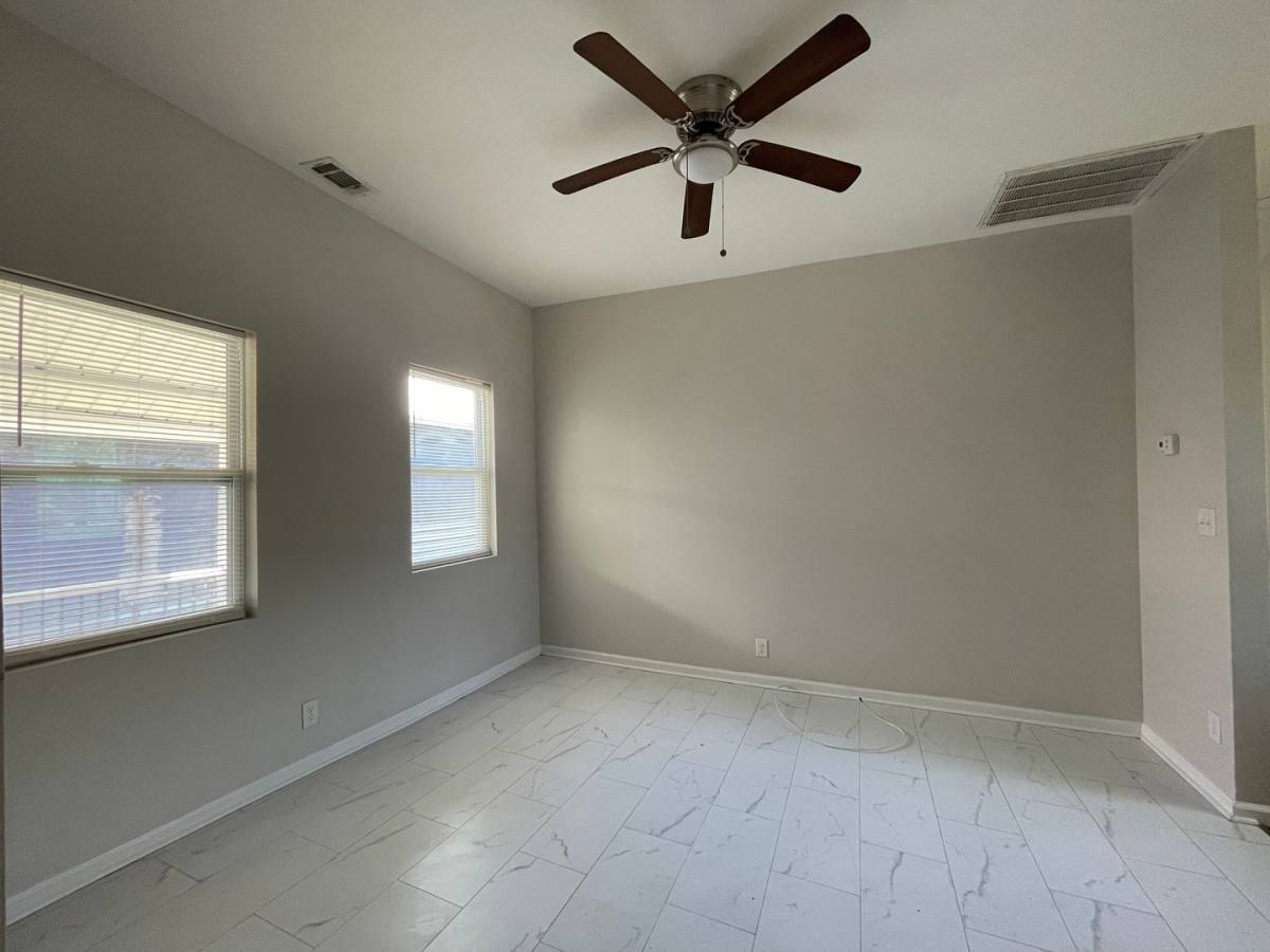 House for rent at 1112 E Bolton St, Savannah, GA 31404