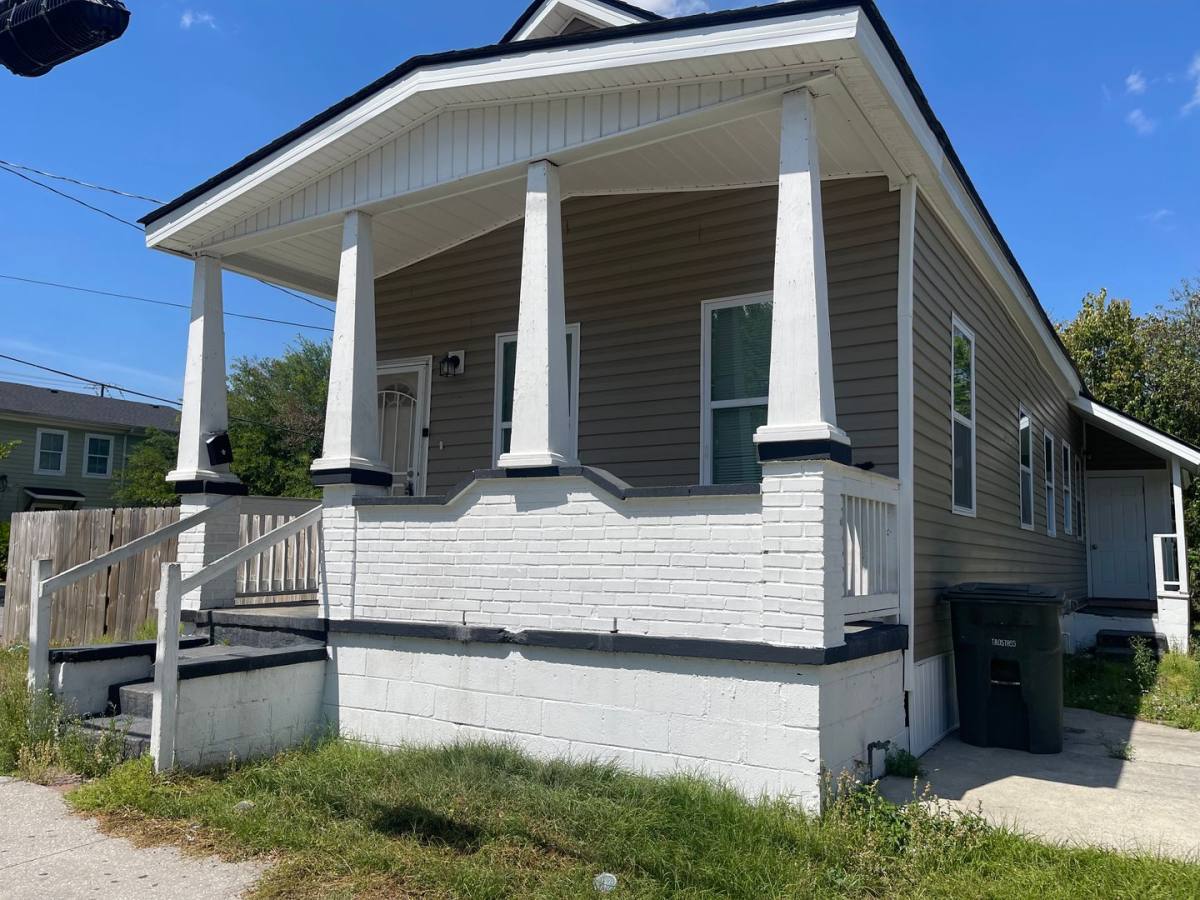 House for rent at 1112 E Bolton St, Savannah, GA 31404
