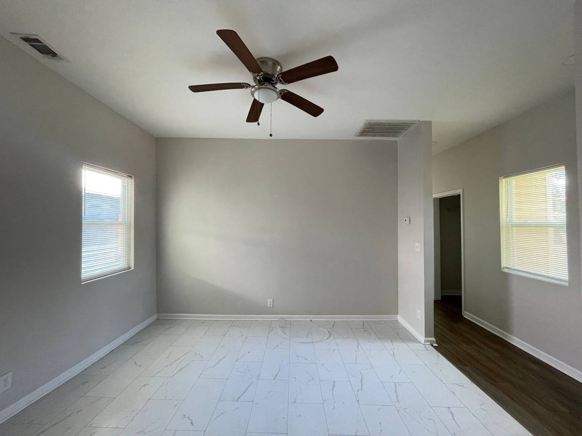 House for rent at 1112 E Bolton St, Savannah, GA 31404