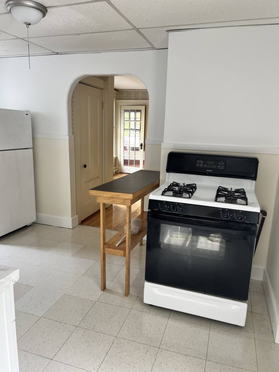 House for rent at 103 Pleasant St #1, Woburn, MA 01801