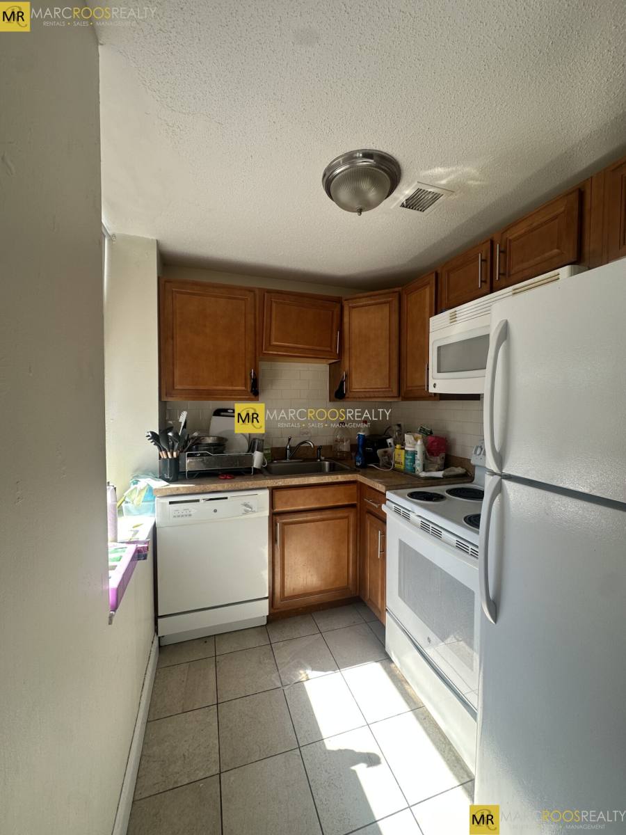 Apartment for rent at 1078 Boylston St #4, Boston, MA 02115