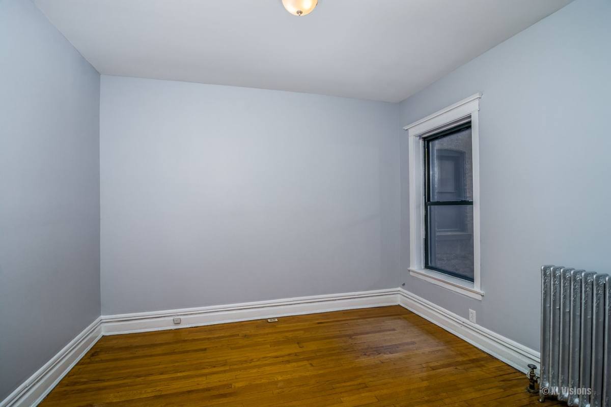 Apartment for rent at 6201 S Evans Ave, Chicago, IL 60637