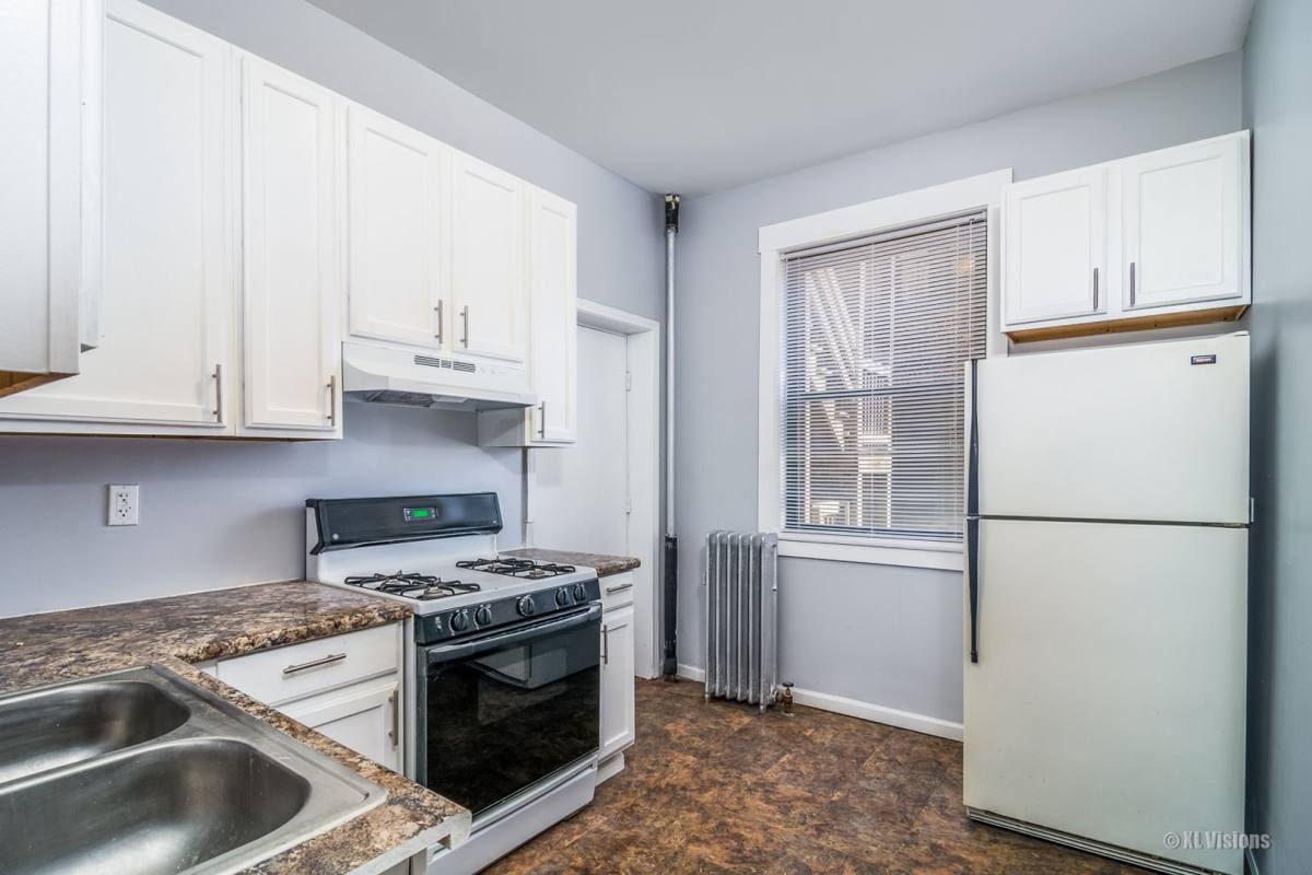 Apartment for rent at 6201 S Evans Ave, Chicago, IL 60637