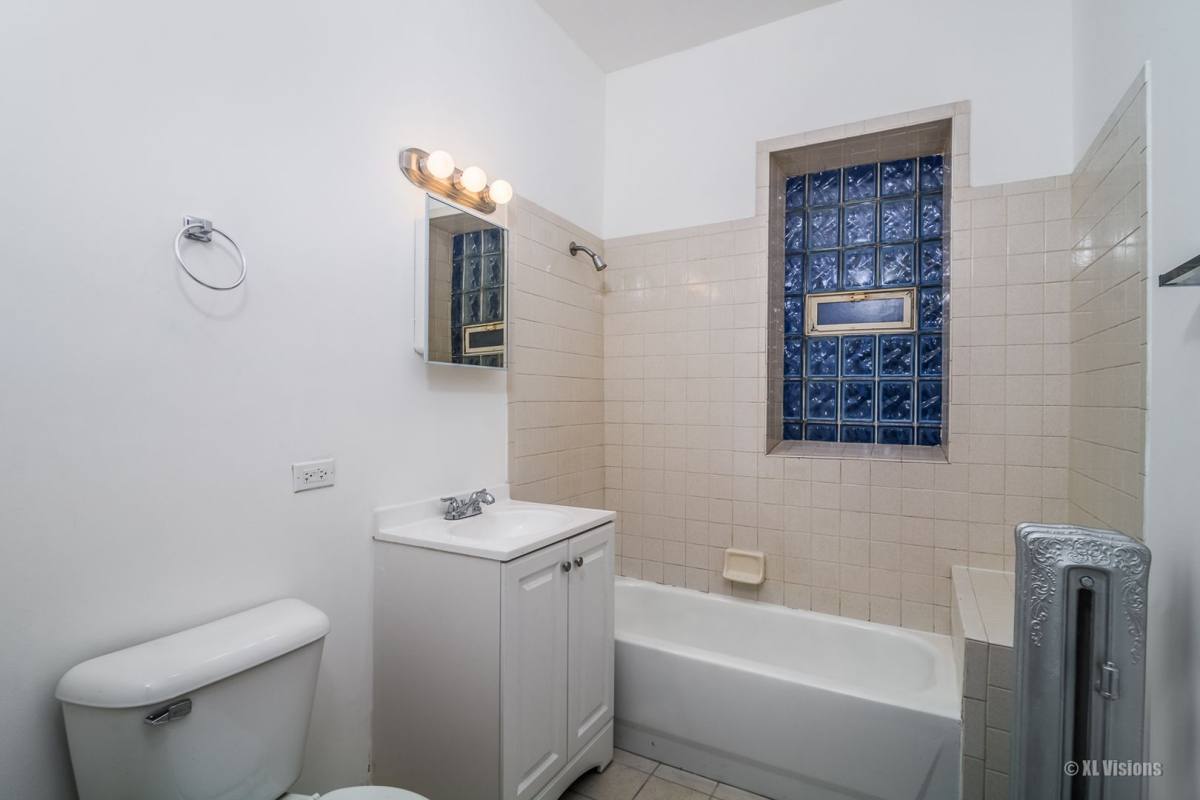 Apartment for rent at 6201 S Evans Ave, Chicago, IL 60637