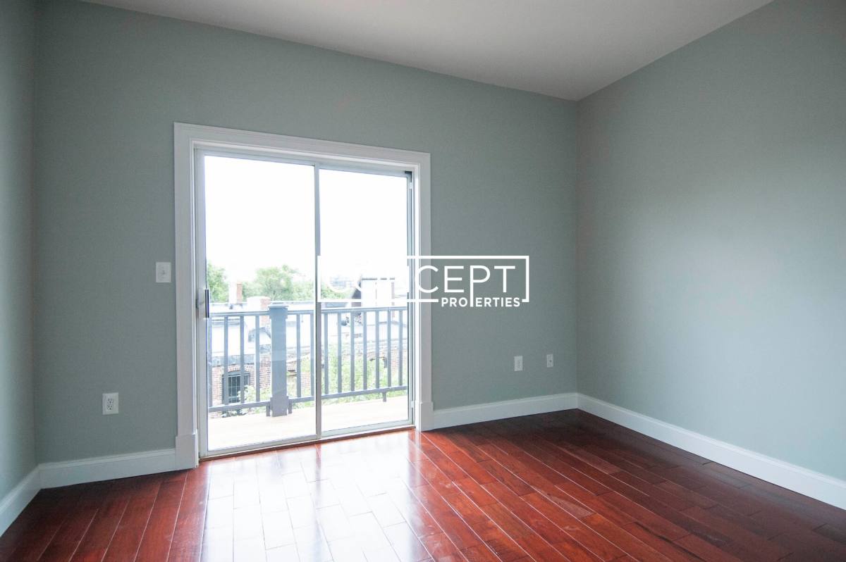 Townhouse for rent at 6 Rockledge St #B, Roxbury, MA 02119