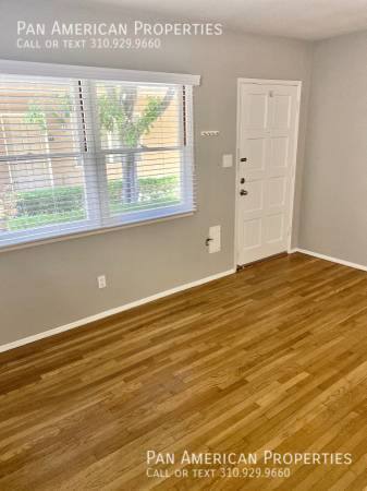 Apartment for rent at 335 S Los Robles Ave #R, Pasadena, CA 91101