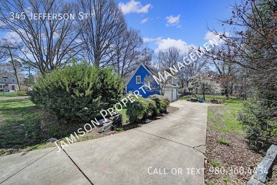 House for rent at 345 Jefferson St, Matthews, NC 28105
