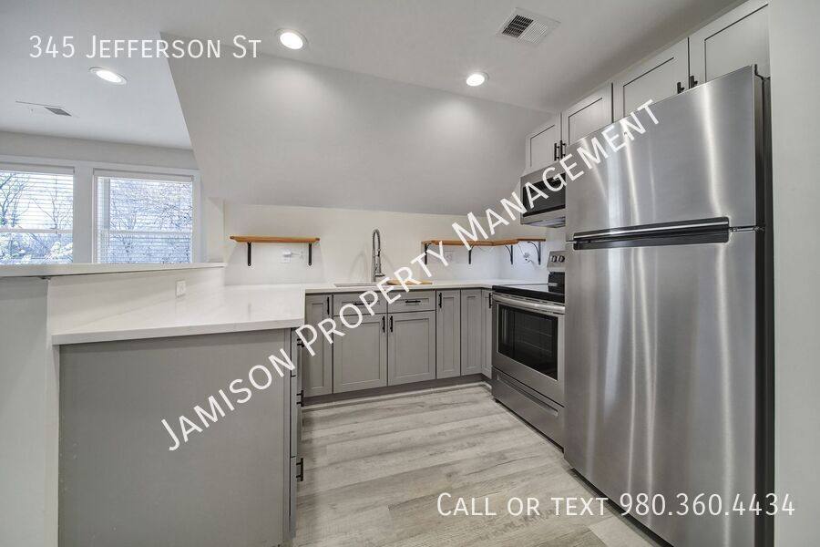 House for rent at 345 Jefferson St, Matthews, NC 28105