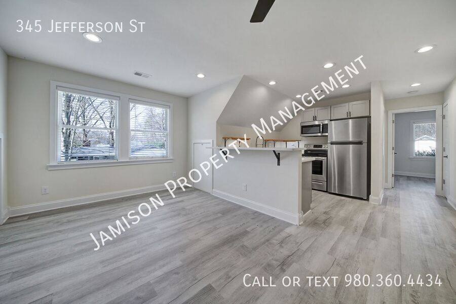 House for rent at 345 Jefferson St, Matthews, NC 28105