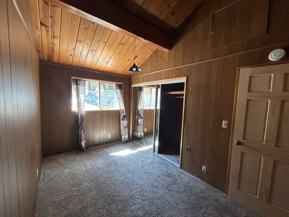 House for rent at 43115 Moonridge Rd, Big Bear Lake, CA 92315