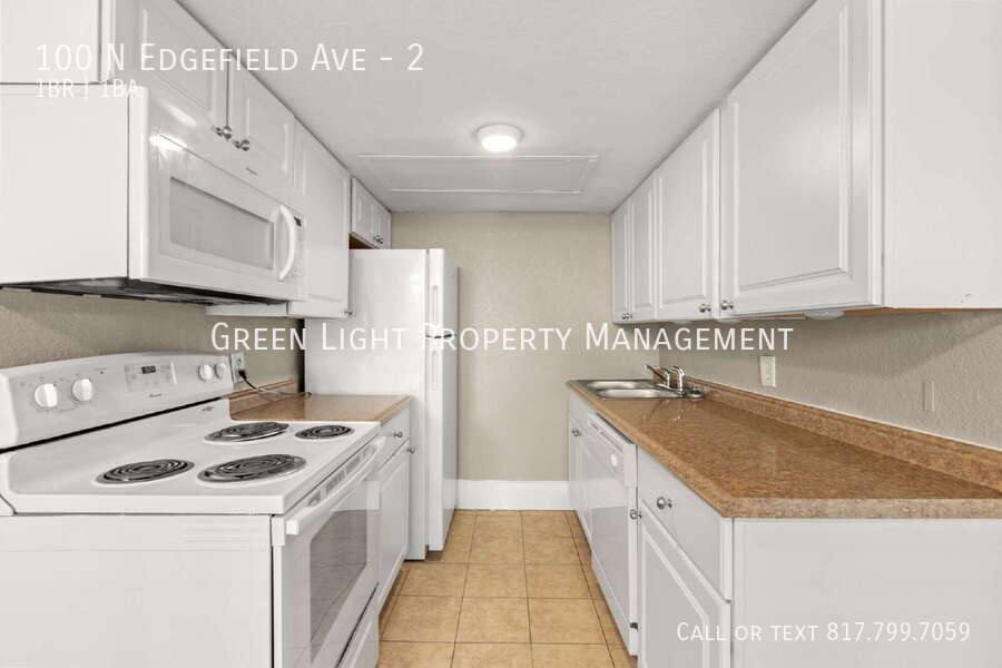 Apartment for rent at 100 N Edgefield Ave #2, Dallas, TX 75208