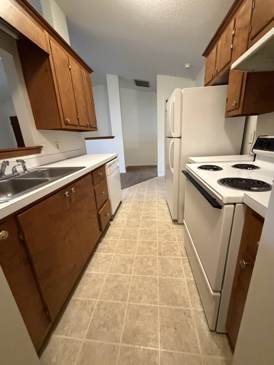 Apartment for rent at 1221 E Fire Tower Rd #G, Greenville, NC 27858