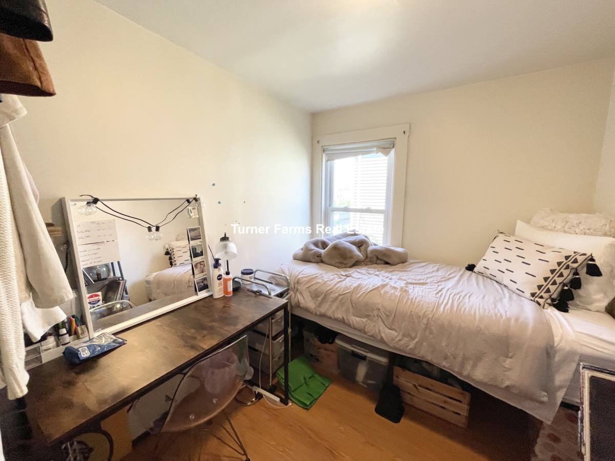 Apartment for rent at 2 Shepherd Ave #2, Boston, MA 02115