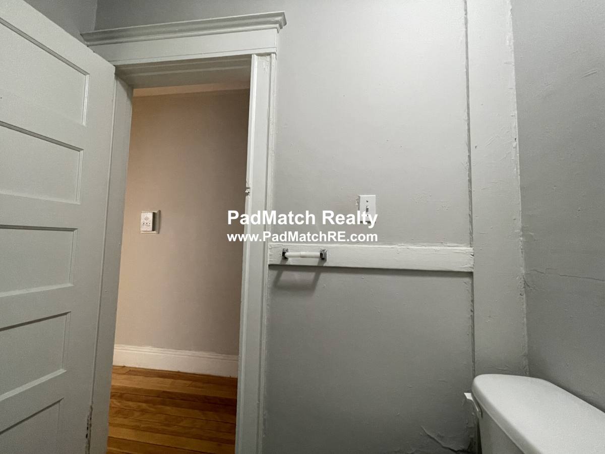 Apartment for rent at 220 S St #6, Jamaica Plain, MA 02130