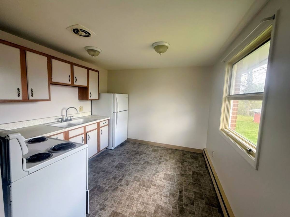 Apartment for rent at 4721 20th St NW, Canton, OH 44708