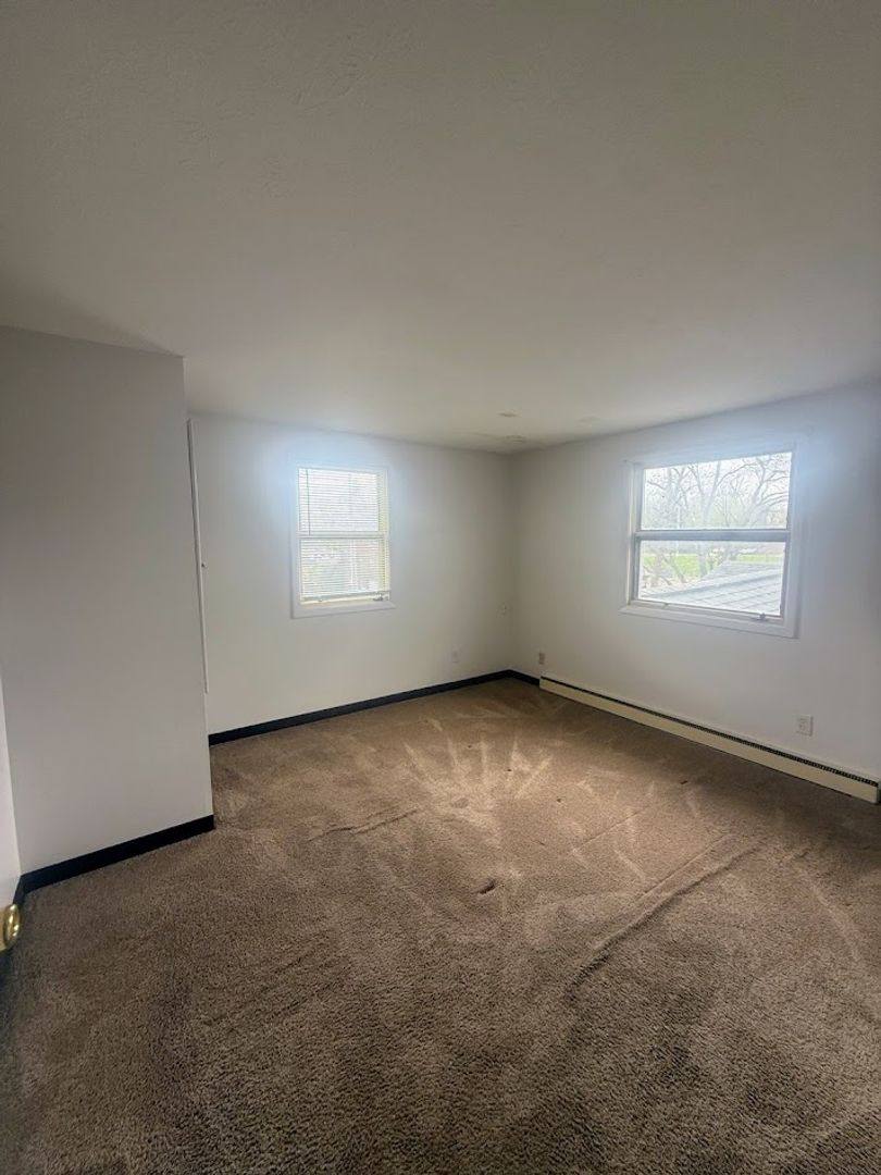 Apartment for rent at 4721 20th St NW, Canton, OH 44708