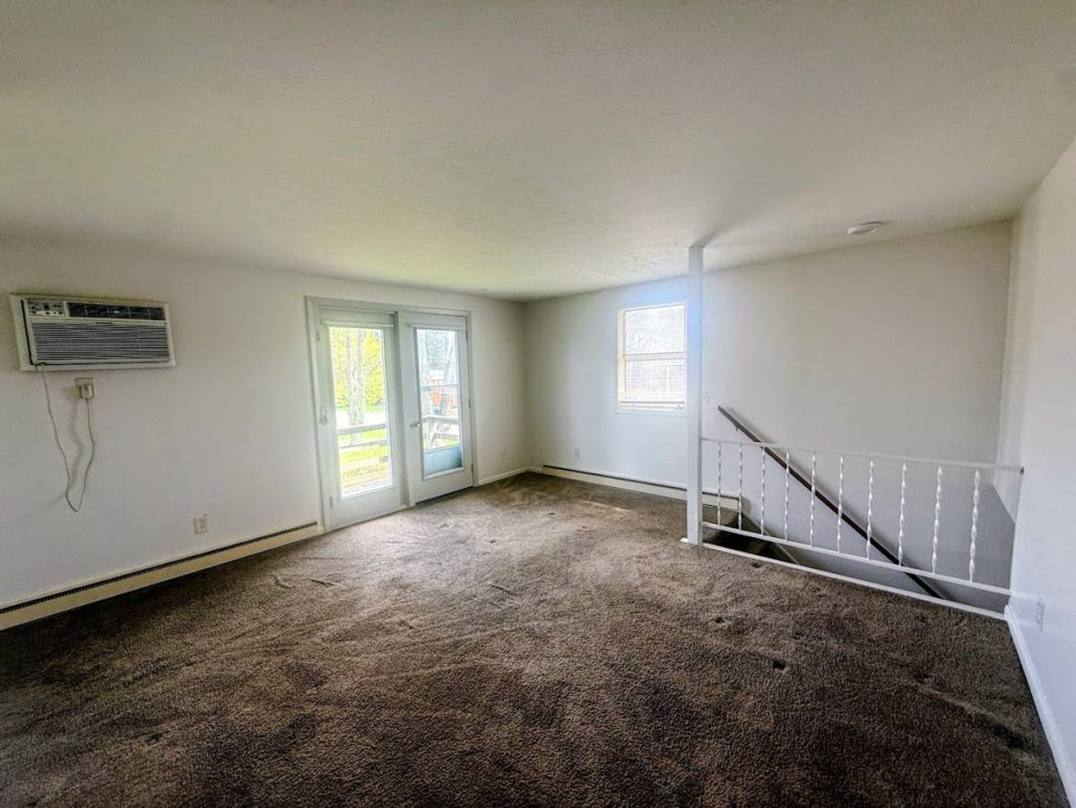 Apartment for rent at 4721 20th St NW, Canton, OH 44708