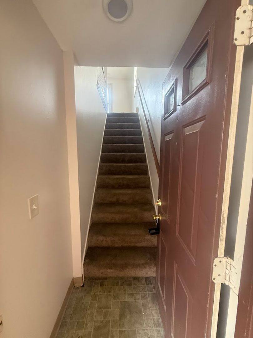 Apartment for rent at 4721 20th St NW, Canton, OH 44708