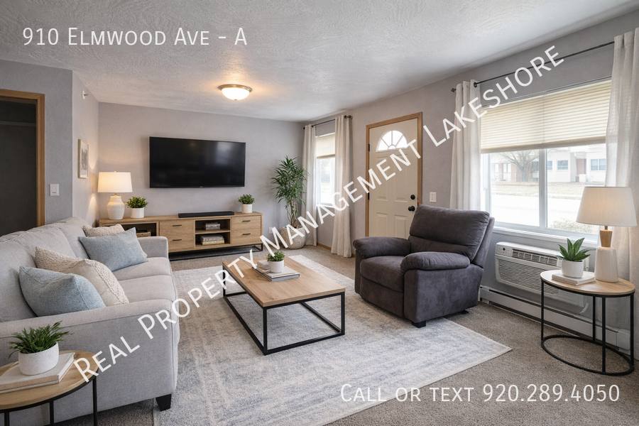 Apartment for rent at 910 Elmwood Ave #A, Oshkosh, WI 54901