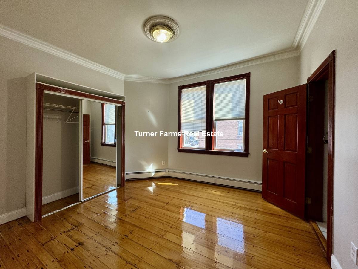 Apartment for rent at 17-19 Monmouth St #2, East Boston, MA 02128