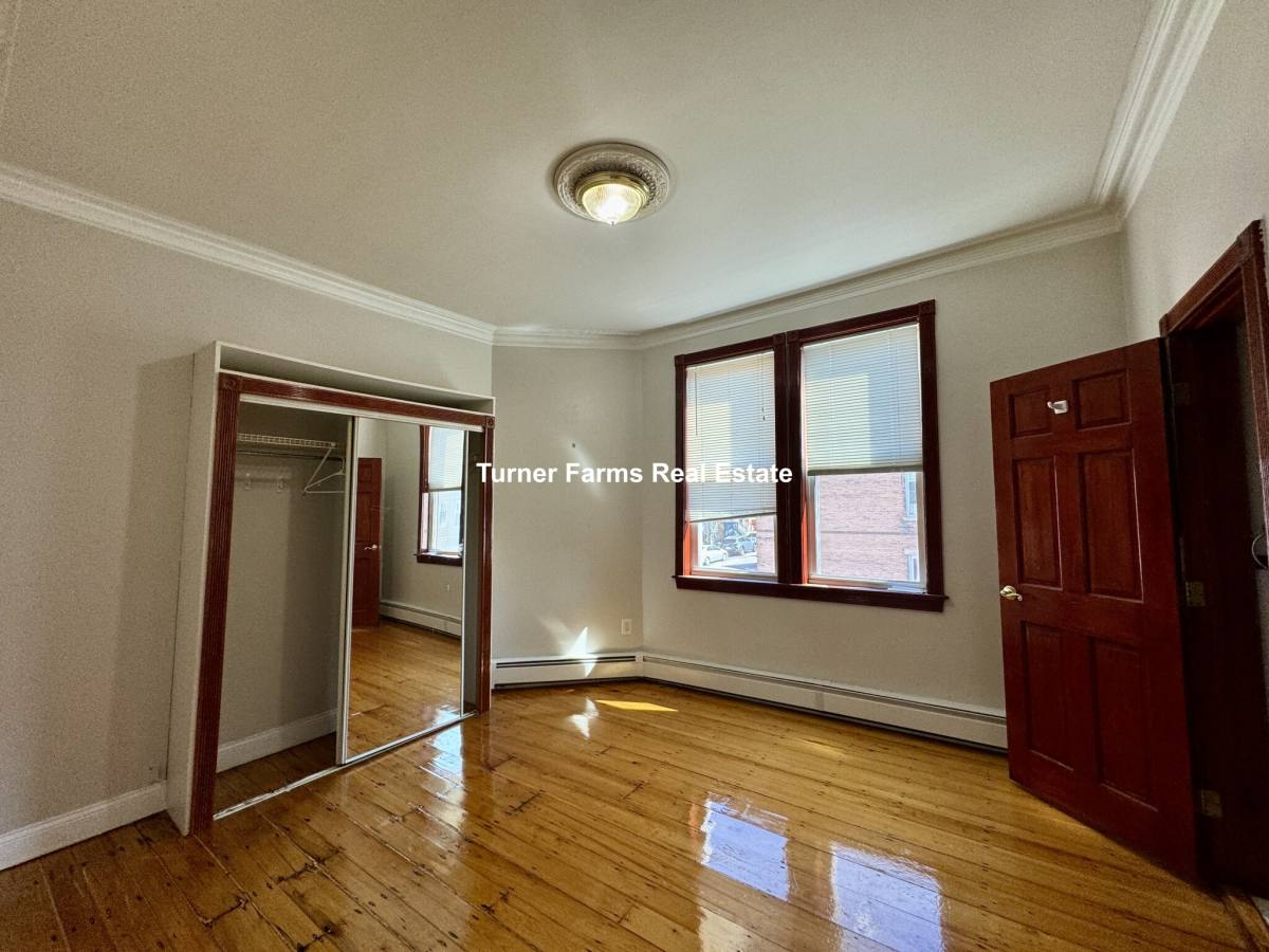 Apartment for rent at 17-19 Monmouth St #2, East Boston, MA 02128