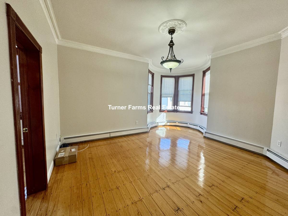 Apartment for rent at 17-19 Monmouth St #2, East Boston, MA 02128