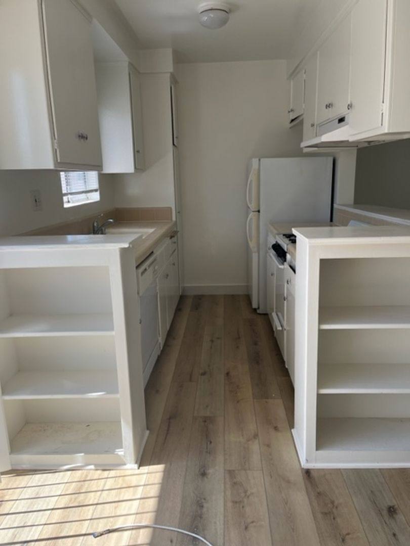 Apartment for rent at 12708 Pacific Ave, Los Angeles, CA 90066