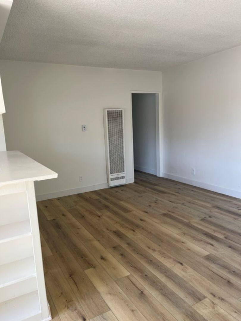 Apartment for rent at 12708 Pacific Ave, Los Angeles, CA 90066