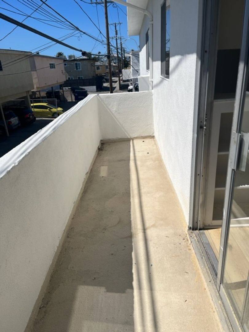 Apartment for rent at 12708 Pacific Ave, Los Angeles, CA 90066