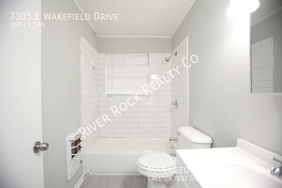House for rent at 7305 E Wakefield Dr, Little Rock, AR 72209