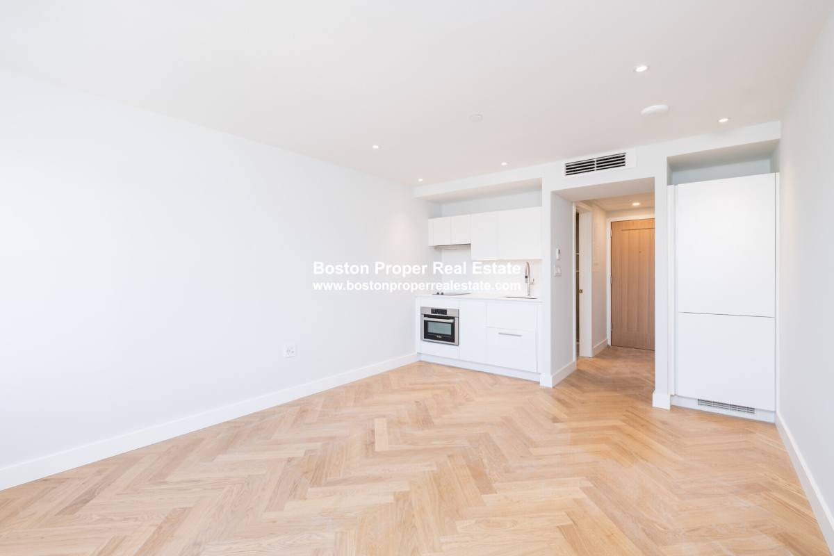 Apartment for rent at 12 Commonwealth Ave #504, Boston, MA 02116