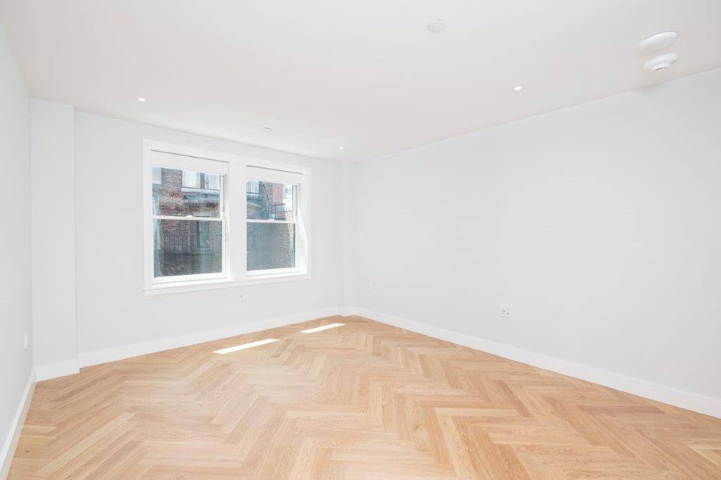 Apartment for rent at 12 Commonwealth Ave #504, Boston, MA 02116