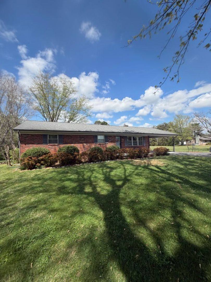 House for rent at 2201 Grey Ridge Rd, Maryville, TN 37801