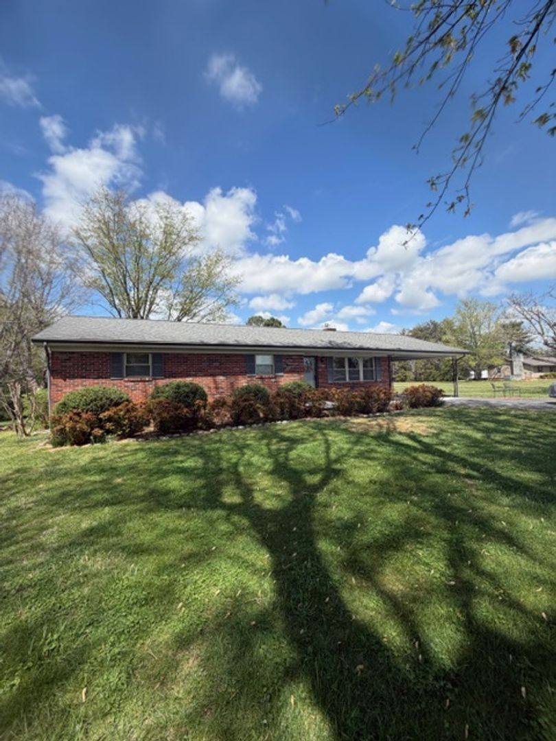 House for rent at 2201 Grey Ridge Rd, Maryville, TN 37801