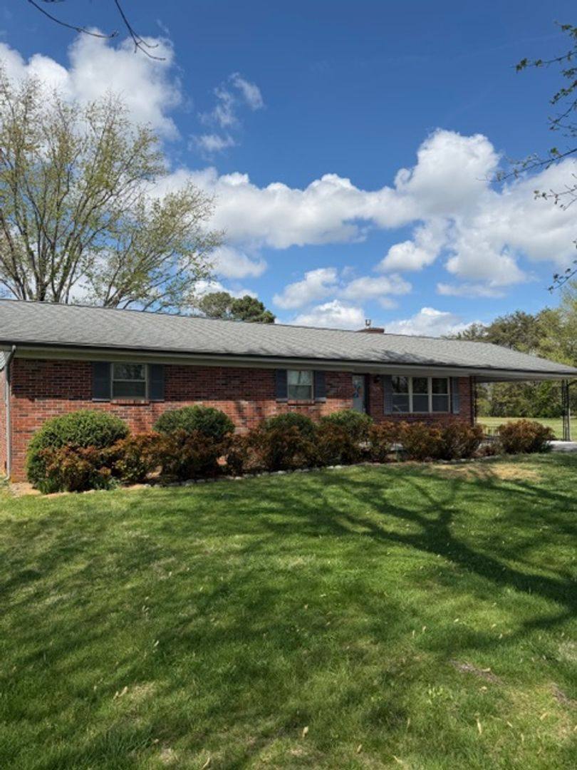 House for rent at 2201 Grey Ridge Rd, Maryville, TN 37801