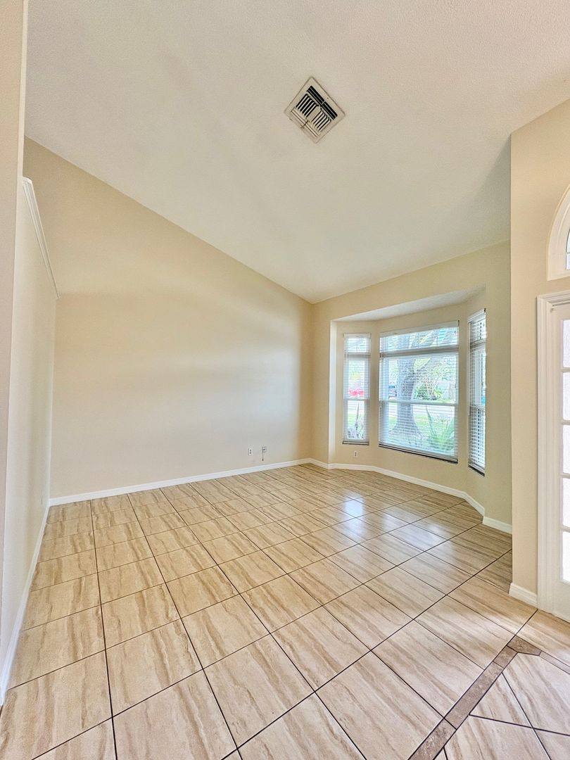 House for rent at 2813 Rolling Broak Dr, Orlando, FL 32837