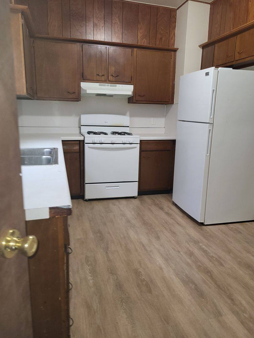 Apartment for rent at 148 N Maple, Green Bay, WI 54303